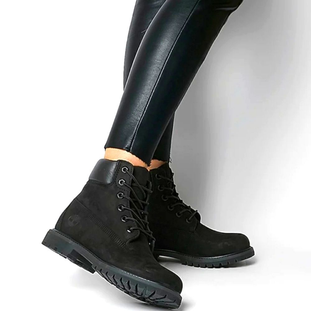 Timberland Black Nubuck Suede 10661 Boots Womens Size 8.5*